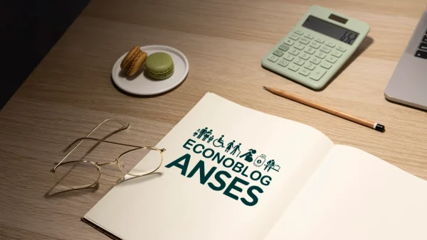 Cuaderno con logo de Anses