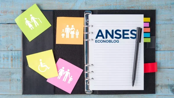 Cuaderno de Anses con AUH, SUAF, PNC y jubilados
