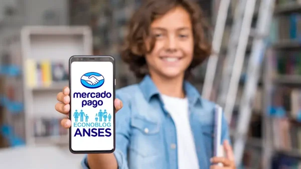 Titular de AUH y SUAF con celular de Anses y Mercado Pago