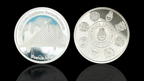 Moneda de plata con el Puente a la Mujer