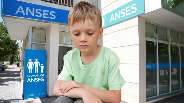 Niño del SUAF triste en Anses